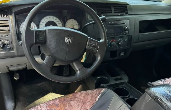 2011 Dodge Dakota crew cab Big Horn/Lone Star 4D 5 1/4 ft full