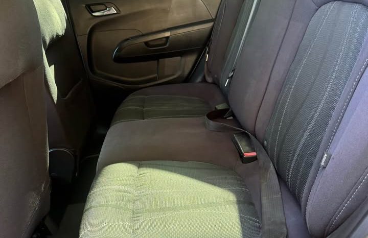 2012 Chevrolet Sonic LT Hatchback 4D full
