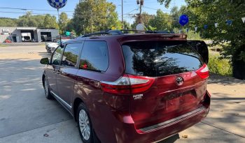 2017 Toyota sienna XLE Minivan full