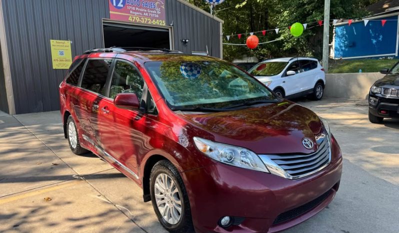 2017 Toyota sienna XLE Minivan full