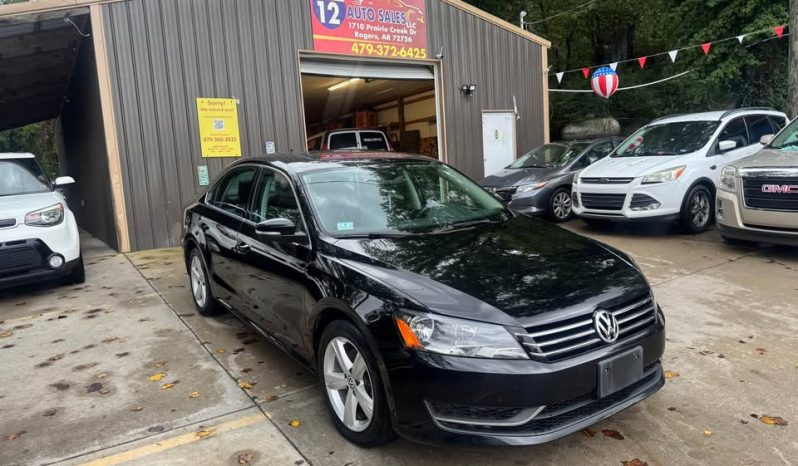 2013 Volkswagen passat 1.8T SEL Premium Sedan 4D full