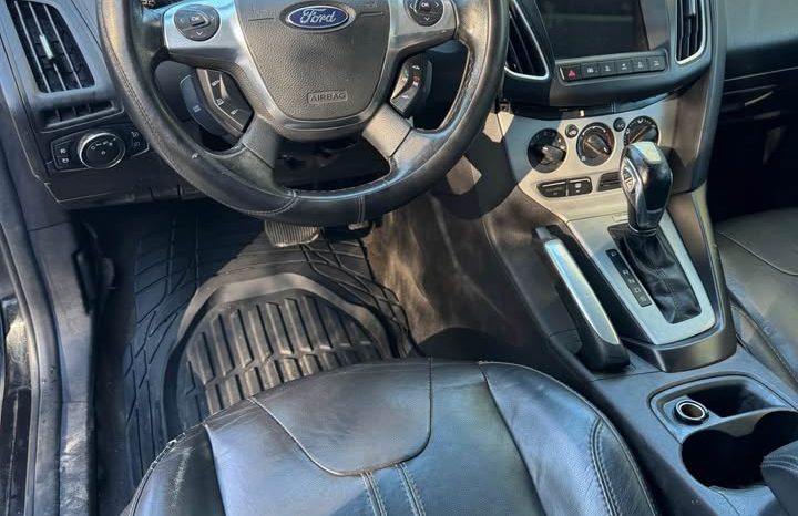 2013 Ford focus SE Sedan 4D full