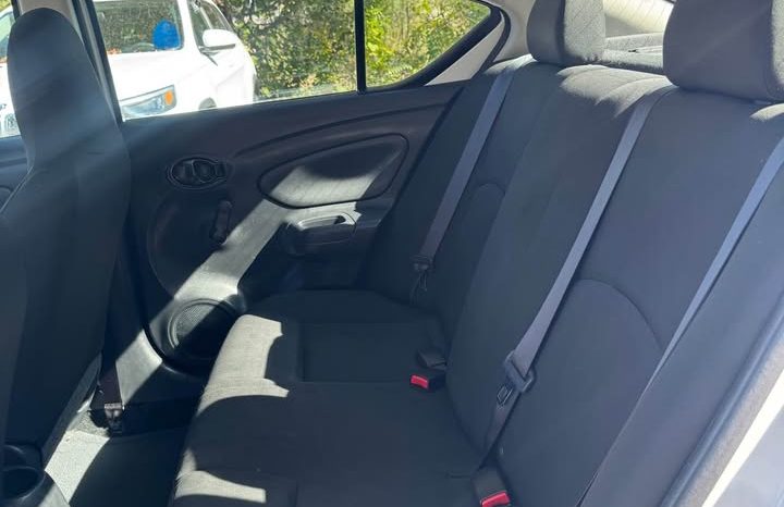 2017 Nissan versa S Plus Sedan 4D full