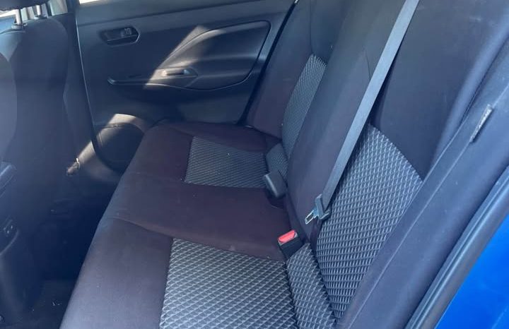 2020 Nissan versa S Sedan 4D full