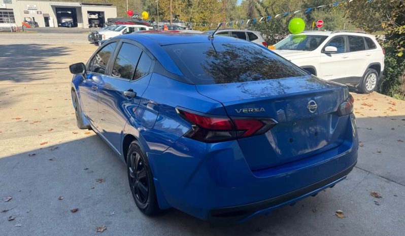 2020 Nissan versa S Sedan 4D full