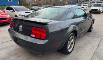 2007 Ford mustang Deluxe Coupe 2D full