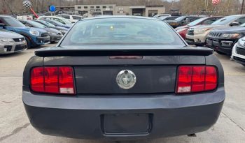 2007 Ford mustang Deluxe Coupe 2D full