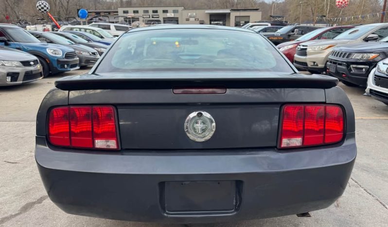 2007 Ford mustang Deluxe Coupe 2D full