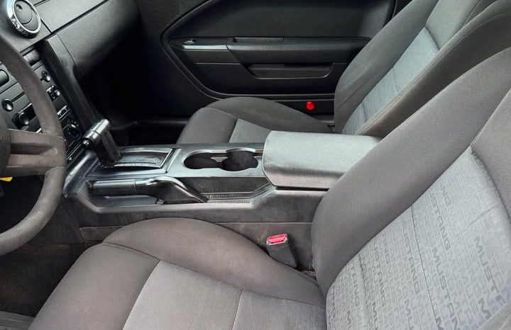 2007 Ford mustang Deluxe Coupe 2D full