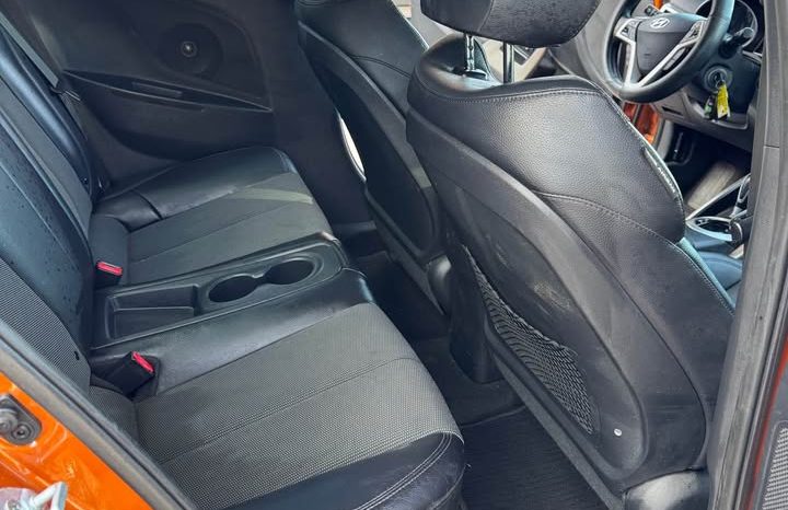 2013 Hyundai Veloster Coupe 3D full