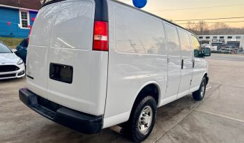 2019 Chevrolet express 2500 cargo Van full