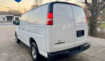 2019 Chevrolet express 2500 cargo Van full