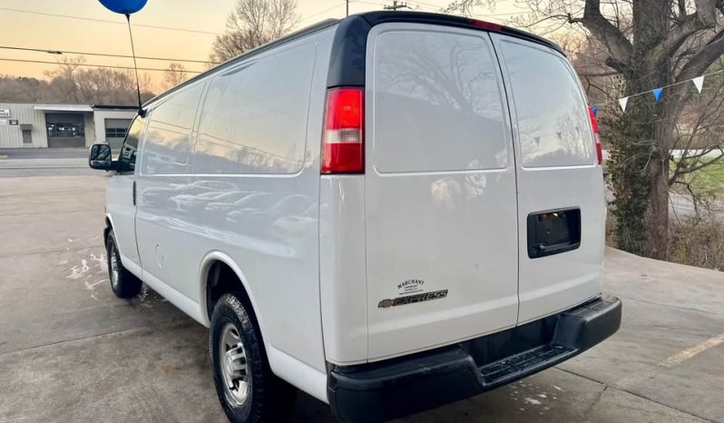 2019 Chevrolet express 2500 cargo Van full
