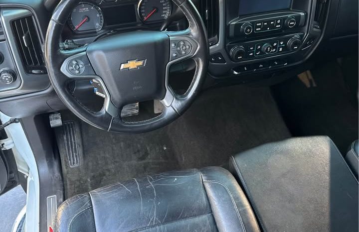 2015 Chevrolet Silverado (classic) 1500 crew cab LT Pickup 4D 5 3/4 ft full