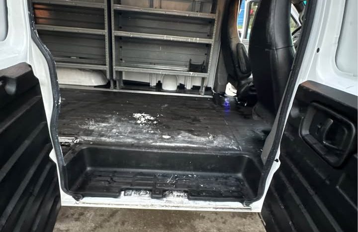 2019 Chevrolet express 2500 cargo Van full