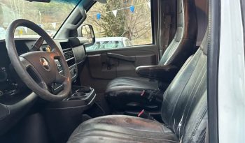 2019 Chevrolet express 2500 cargo Van full