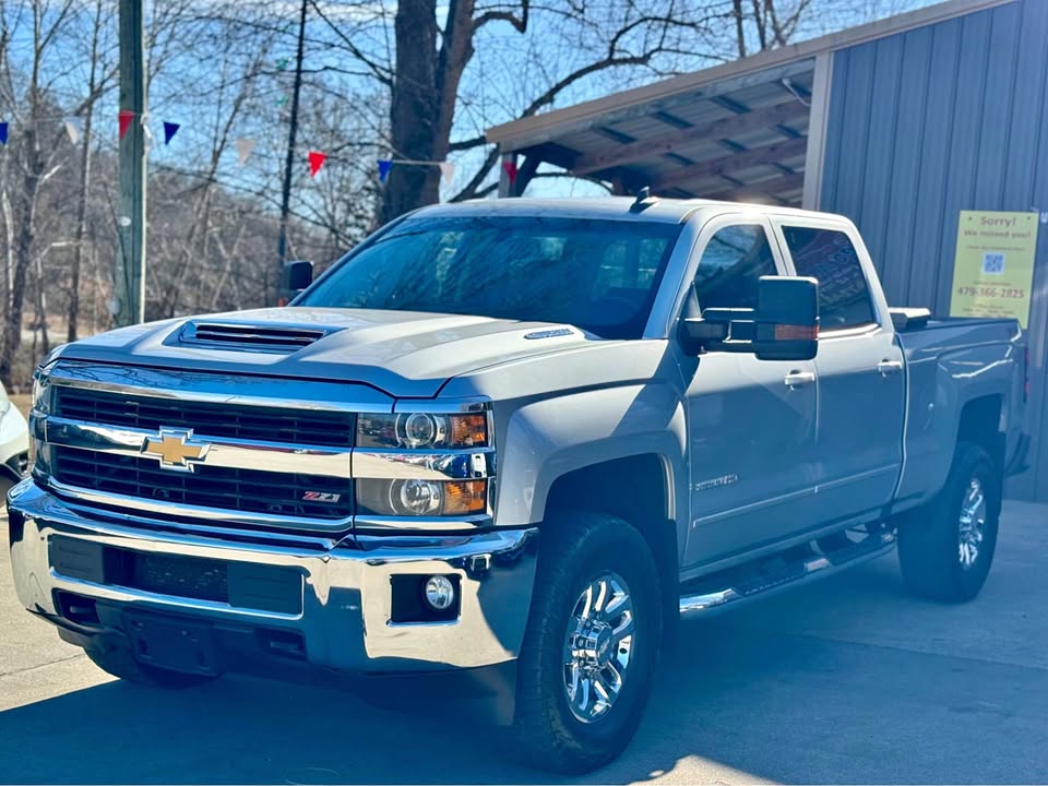 2017 Chevrolet Silverado 3500HD LT's photo