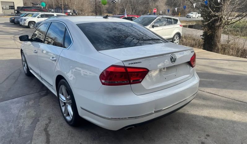 2015 Volkswagen Passat TDI Sedan 4D full