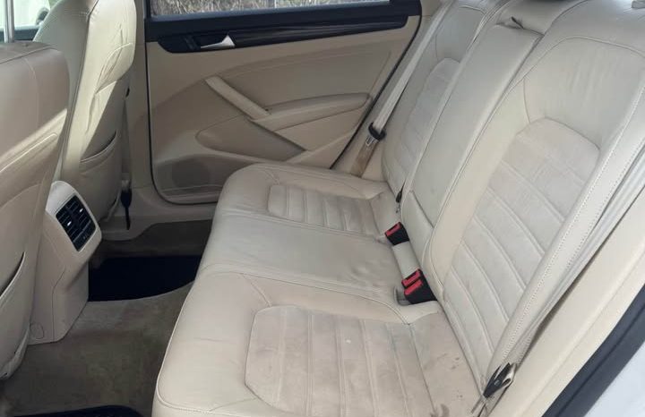 2015 Volkswagen Passat TDI Sedan 4D full
