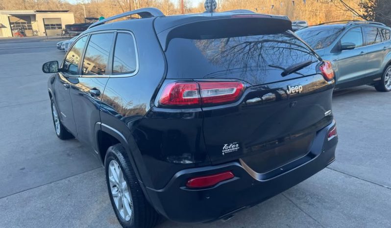 2016 Jeep Cherokee Latitude Sport Utility 4D full