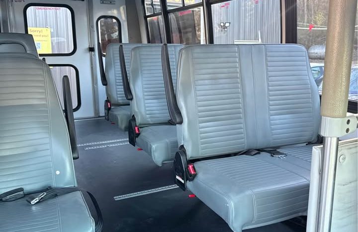 2017 Ford Econoline e350 super duty cutaway Van Cab-Chassis 2D full