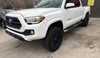 2016 Toyota Tacoma double cab SR5 Pickup 4D 5 ft full