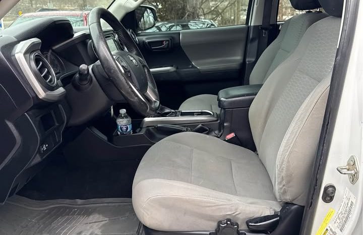 2016 Toyota Tacoma double cab SR5 Pickup 4D 5 ft full