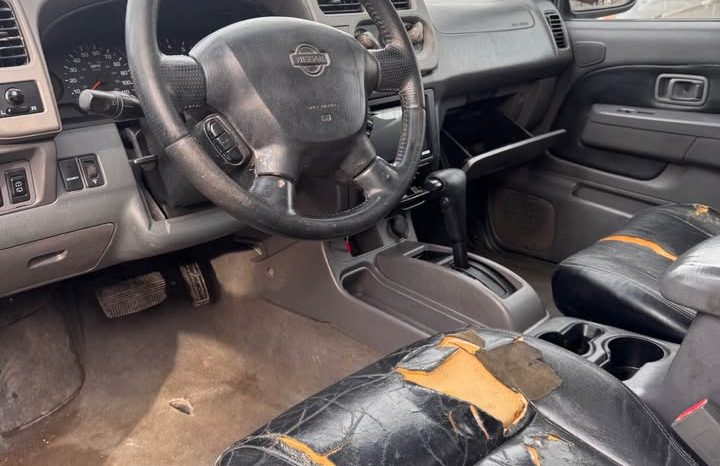 2001 Nissan Xterra XE Sport Utility 4D full