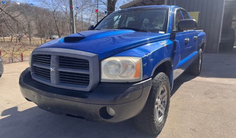 2007 Dodge dakota crew cab SLT Pickup 4D 5 1/4 ft full