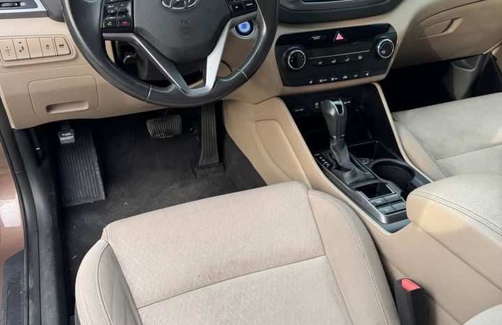 2016 Hyundai tucson SE Sport Utility 4D full