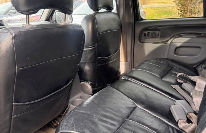 2001 Nissan Xterra XE Sport Utility 4D full