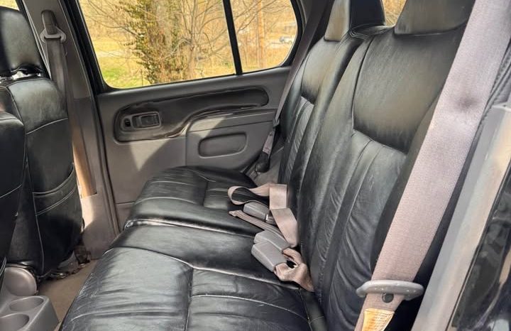 2001 Nissan Xterra XE Sport Utility 4D full
