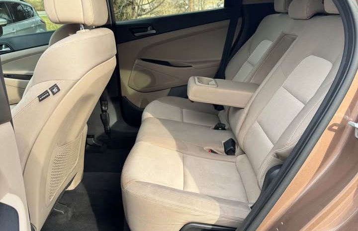 2016 Hyundai tucson SE Sport Utility 4D full