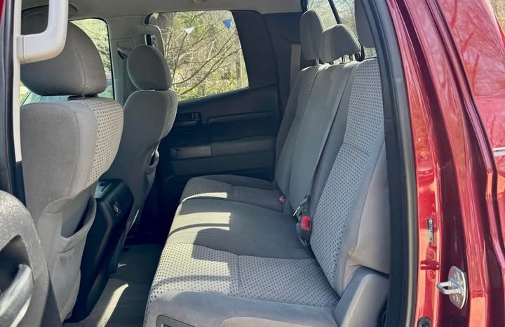 2010 Toyota tundra crewmax Pickup 4D 5 1/2 ft full