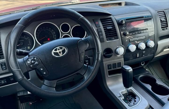 2010 Toyota tundra crewmax Pickup 4D 5 1/2 ft full