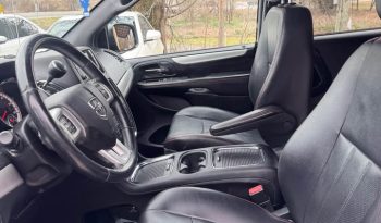 2016 Dodge caravan passenger RT full