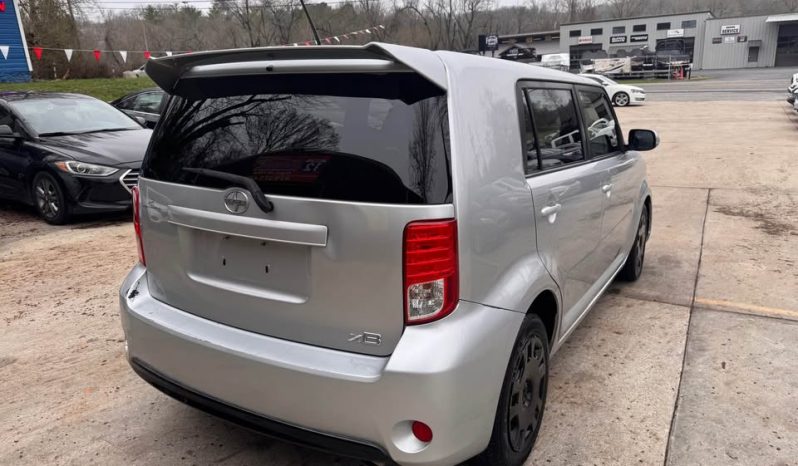 2015 Scion xb Hatchback 4D full