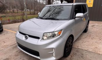 2015 Scion xb Hatchback 4D full