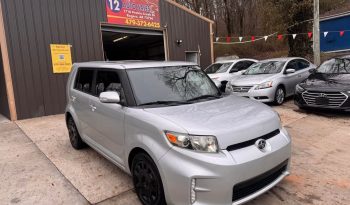 2015 Scion xb Hatchback 4D full