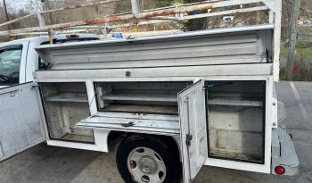 2005 Ford f350 super duty regular cab & chassis 141″ W.B. 2D full