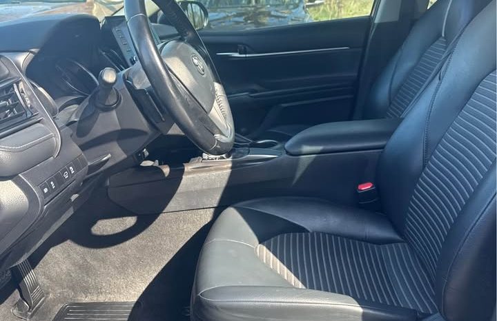 2021 Toyota camry SE Sedan 4D full