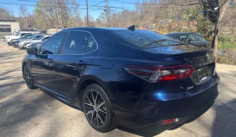 2021 Toyota camry SE Sedan 4D full