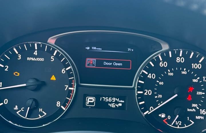 2013 Nissan pathfinder SV Sport Utility 4D full