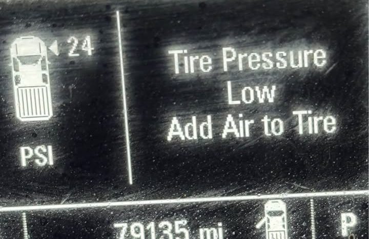 2021 Chevrolet Silverado 1500 crew cab Custom Pickup 4D 5 3/4 ft full