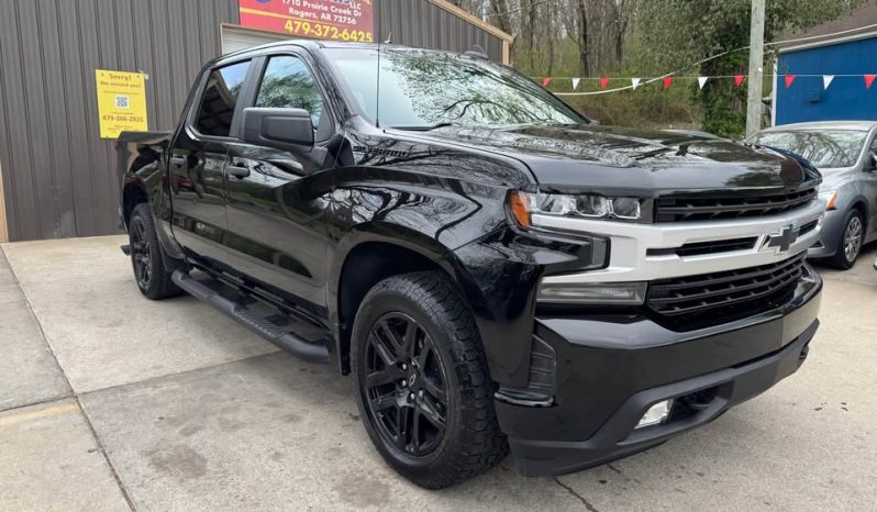 2021 Chevrolet Silverado 1500 crew cab Custom Pickup 4D 5 3/4 ft full