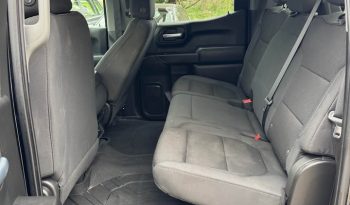 2021 Chevrolet Silverado 1500 crew cab Custom Pickup 4D 5 3/4 ft full