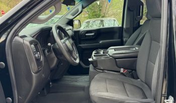 2021 Chevrolet Silverado 1500 crew cab Custom Pickup 4D 5 3/4 ft full