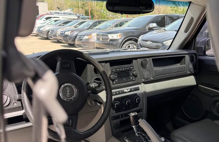 2007 Jeep commander Sport Utility 4D full