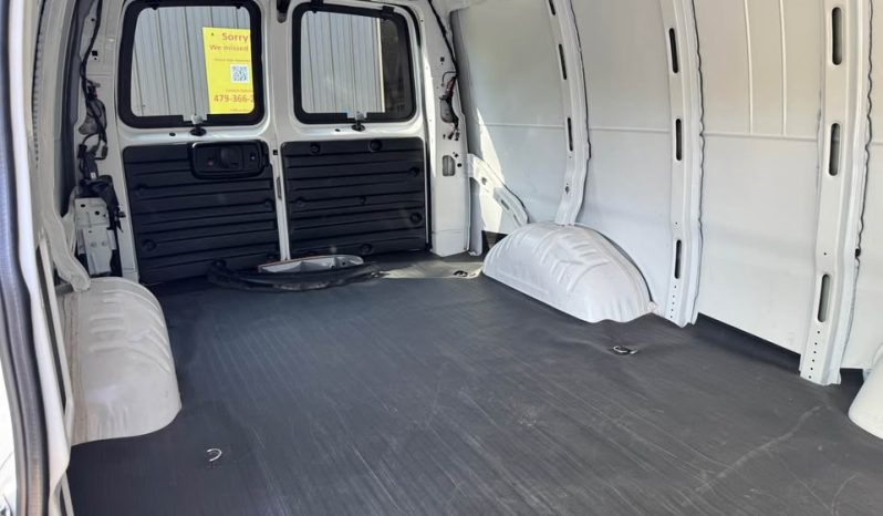 2023 Chevrolet express 3500 cargo Van full