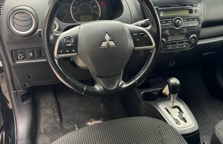 2015 Mitsubishi mirage ES Hatchback 4D full